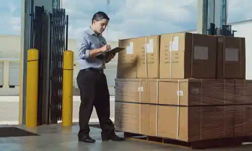 Image for the question: How are LTL rates calculated?